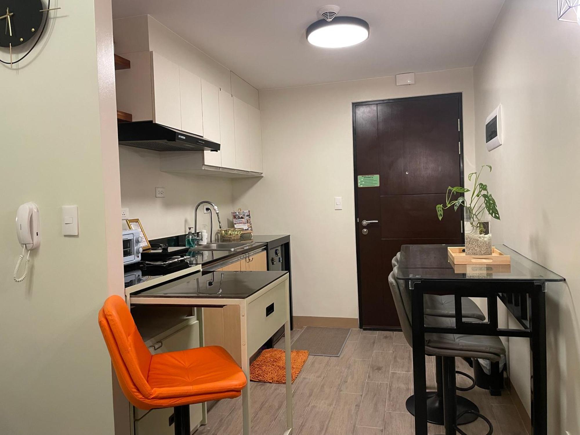 Condo Home With Fast Wifi In Bacolod City Bagian luar foto