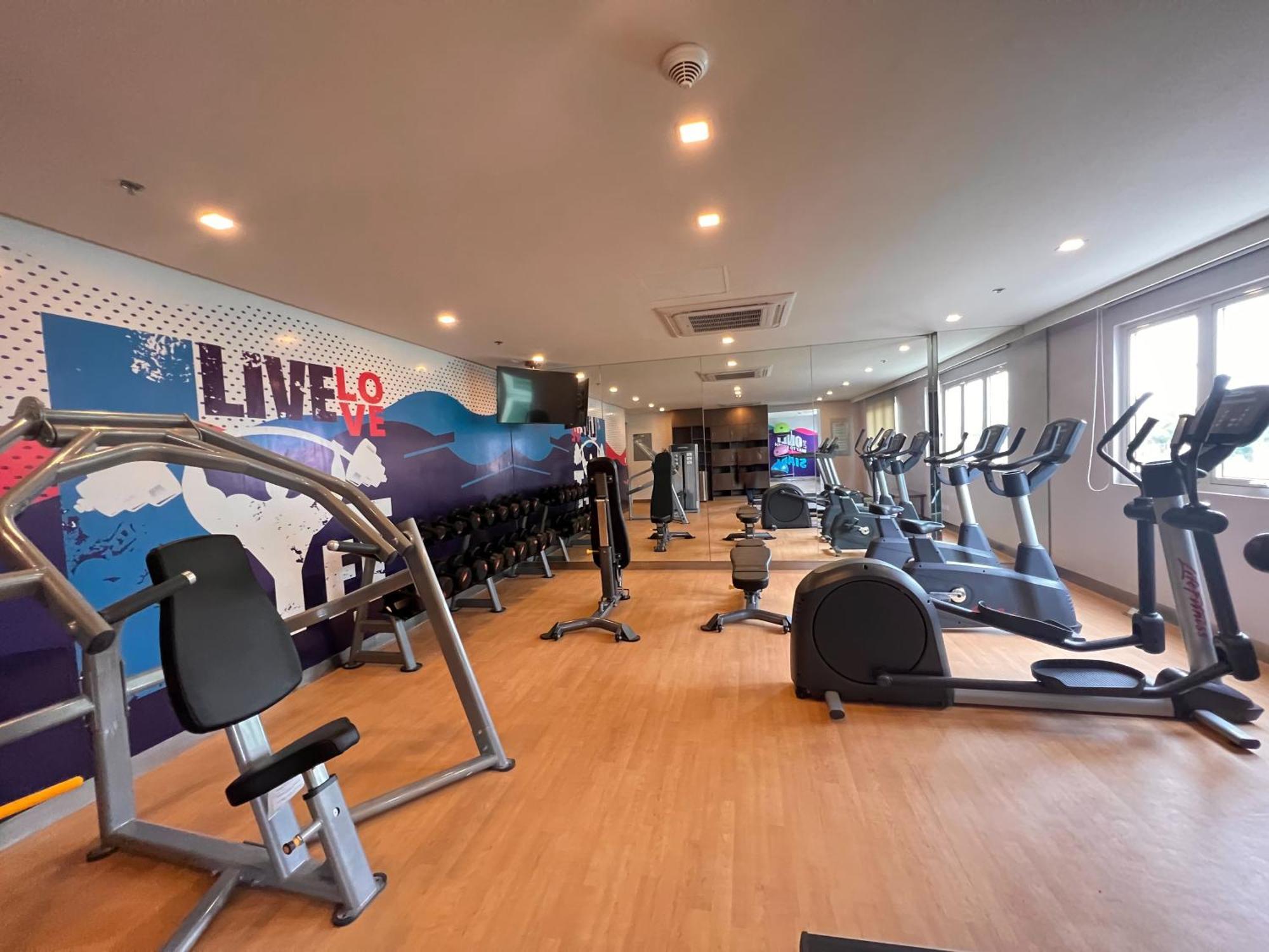 Condo Home With Fast Wifi In Bacolod City Bagian luar foto